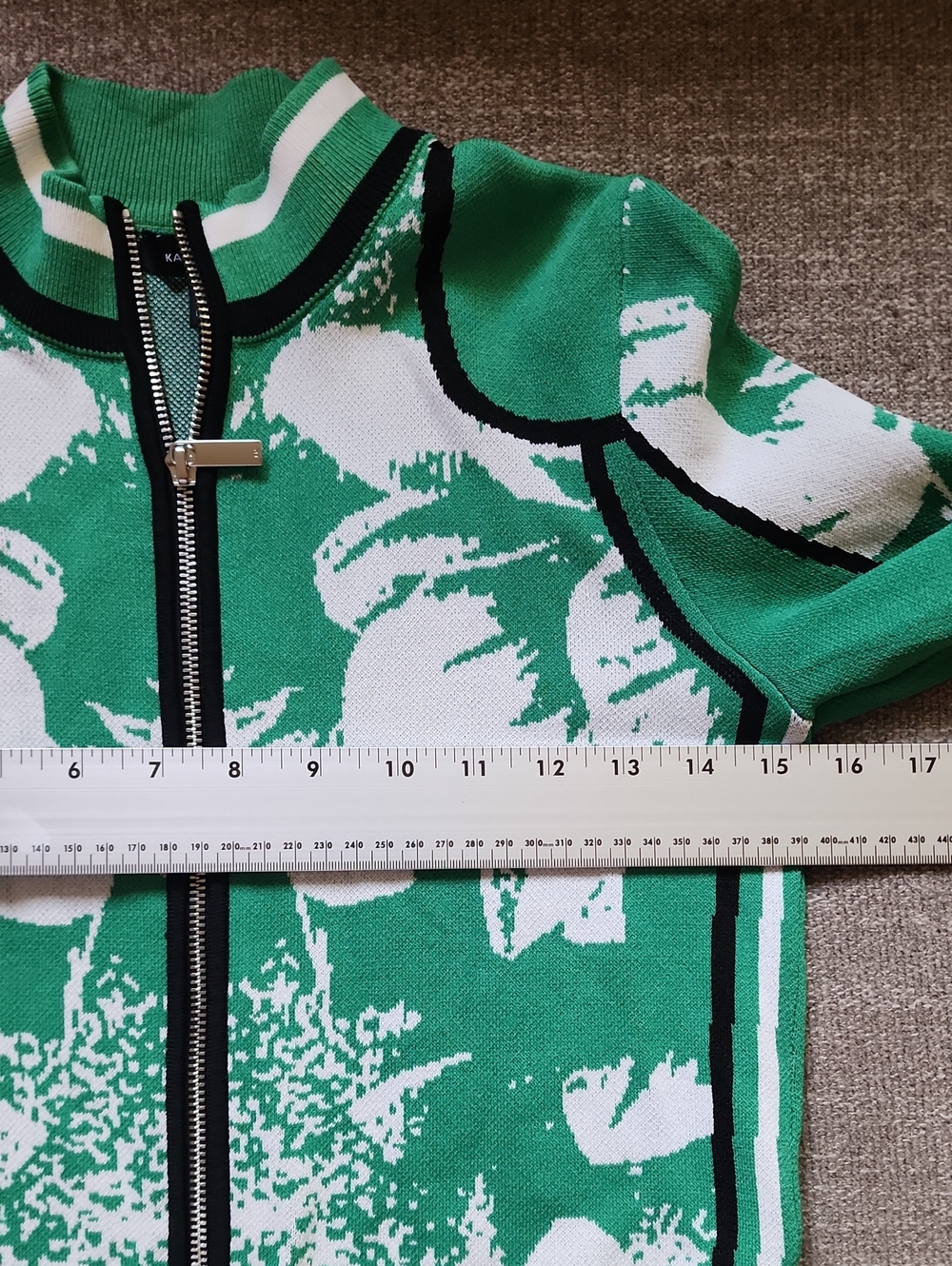 Karen Millen Green White Graphic Jacquard Full-Zip Cardigan Sweater - Picture 8 of 9